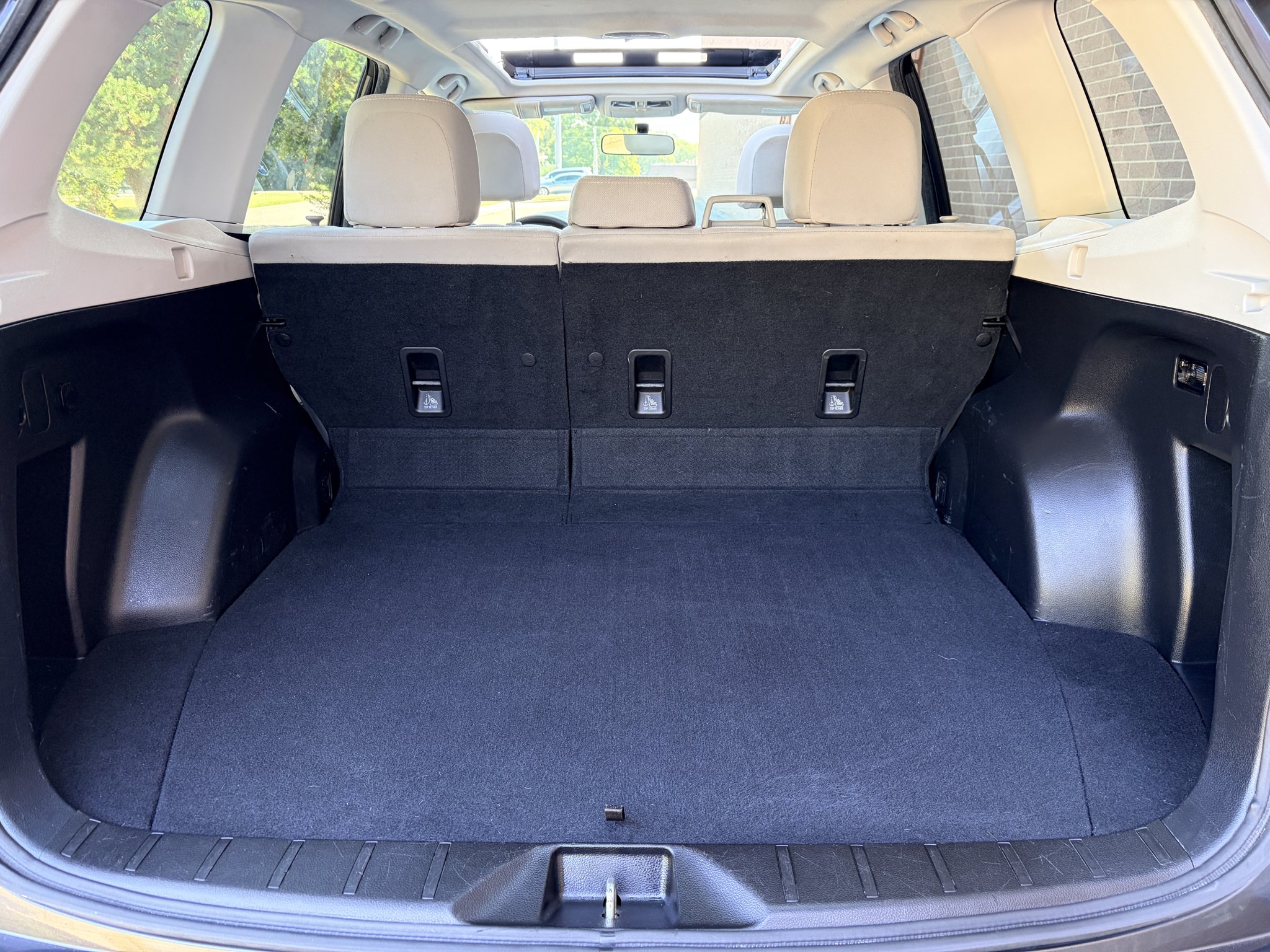 Used 2015 Dark Gray Metallic Subaru 2.5i Premium image 24