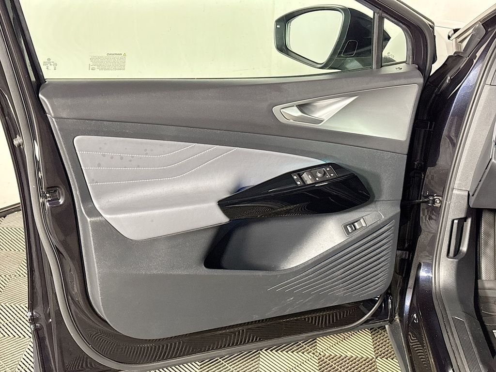 Certified Used 2023 Deep Black Volkswagen Pro S image 11