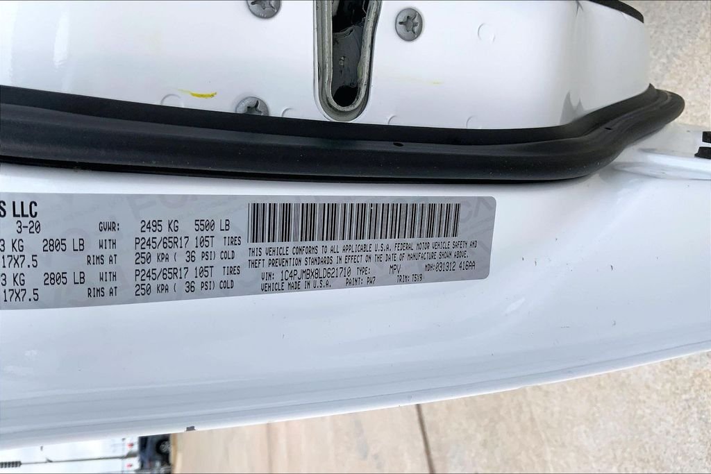 Used 2020 Bright White Clearcoat Jeep Trailhawk image 33