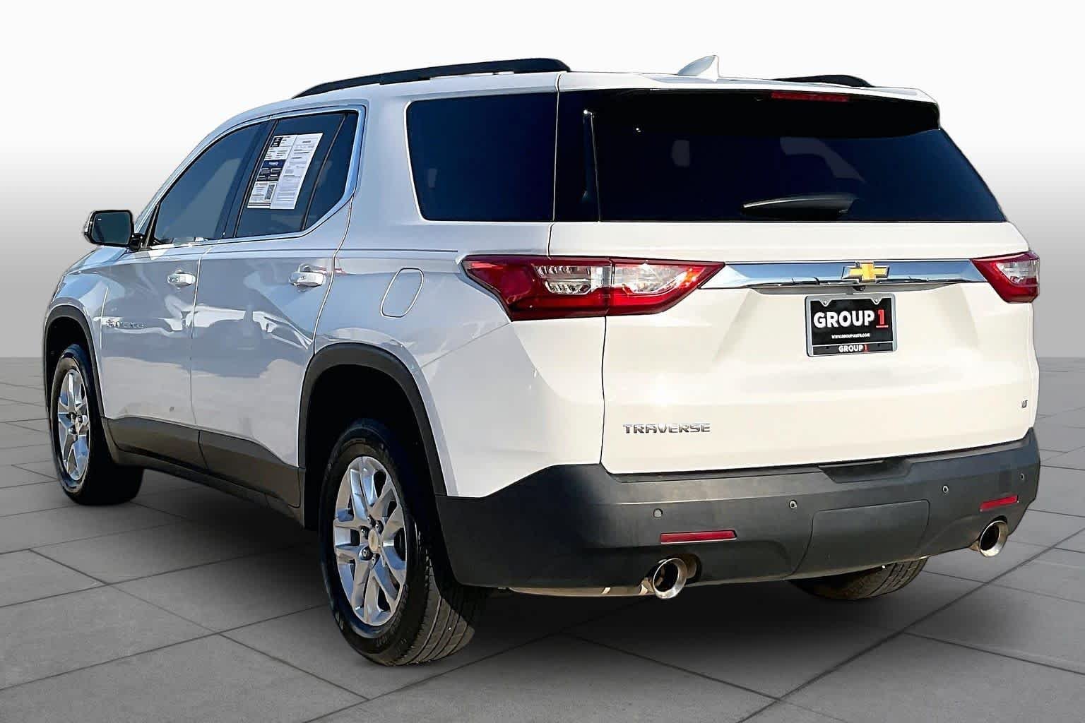 Used 2019 Summit White Chevrolet LT Cloth image 12