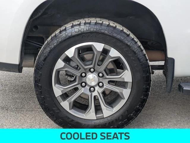 Used 2023 Beige Chevrolet High Country image 11