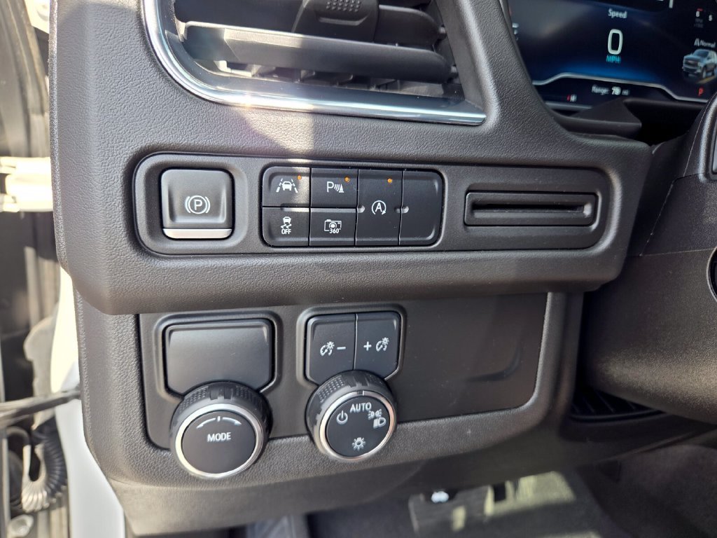 2023 Chevrolet Suburban RST - Photo 26