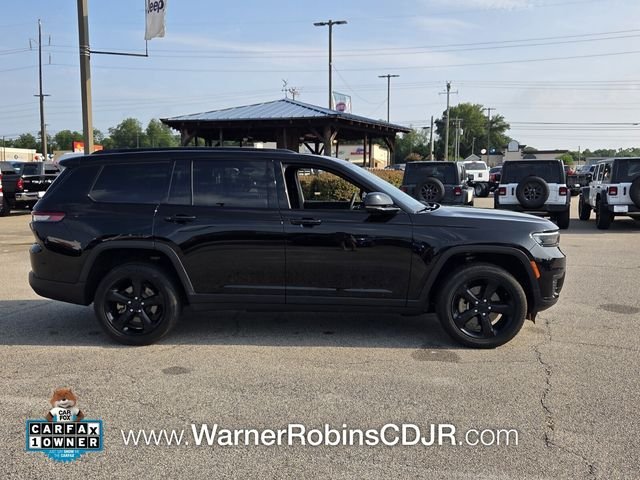 Used 2025 Black Jeep Altitude X image 17