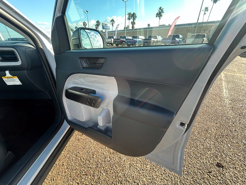 New 2026 Space White Metallic Ford XLT image 22
