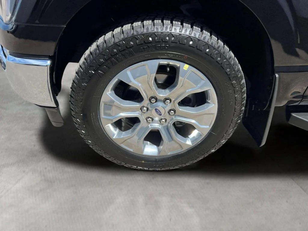Used 2021 Agate Black Metallic Ford XLT image 7