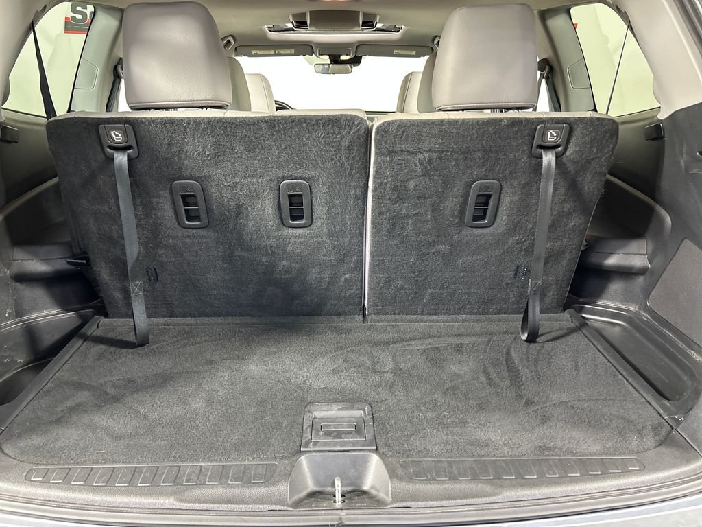 Used 2020 Silver Honda Touring image 23