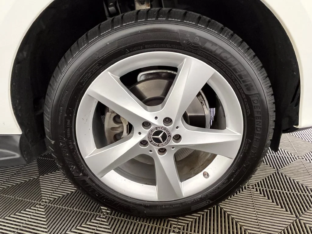 Used 2017 Polar White Mercedes-Benz GLE 350 image 17