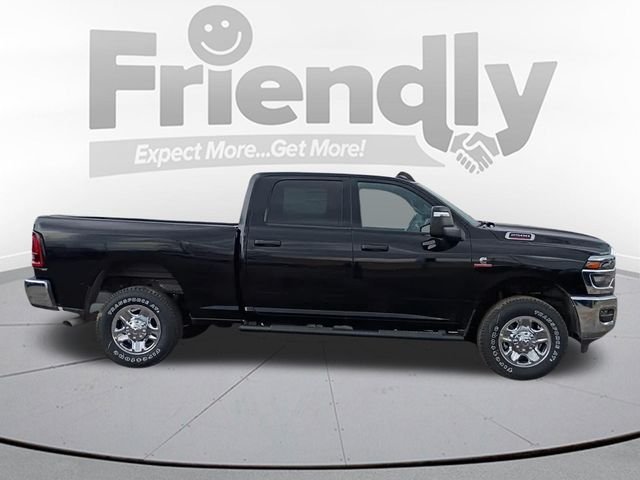 New 2026 Diamond Black Crystal Pearl-Coat Exterior Paint RAM Tradesman image 4