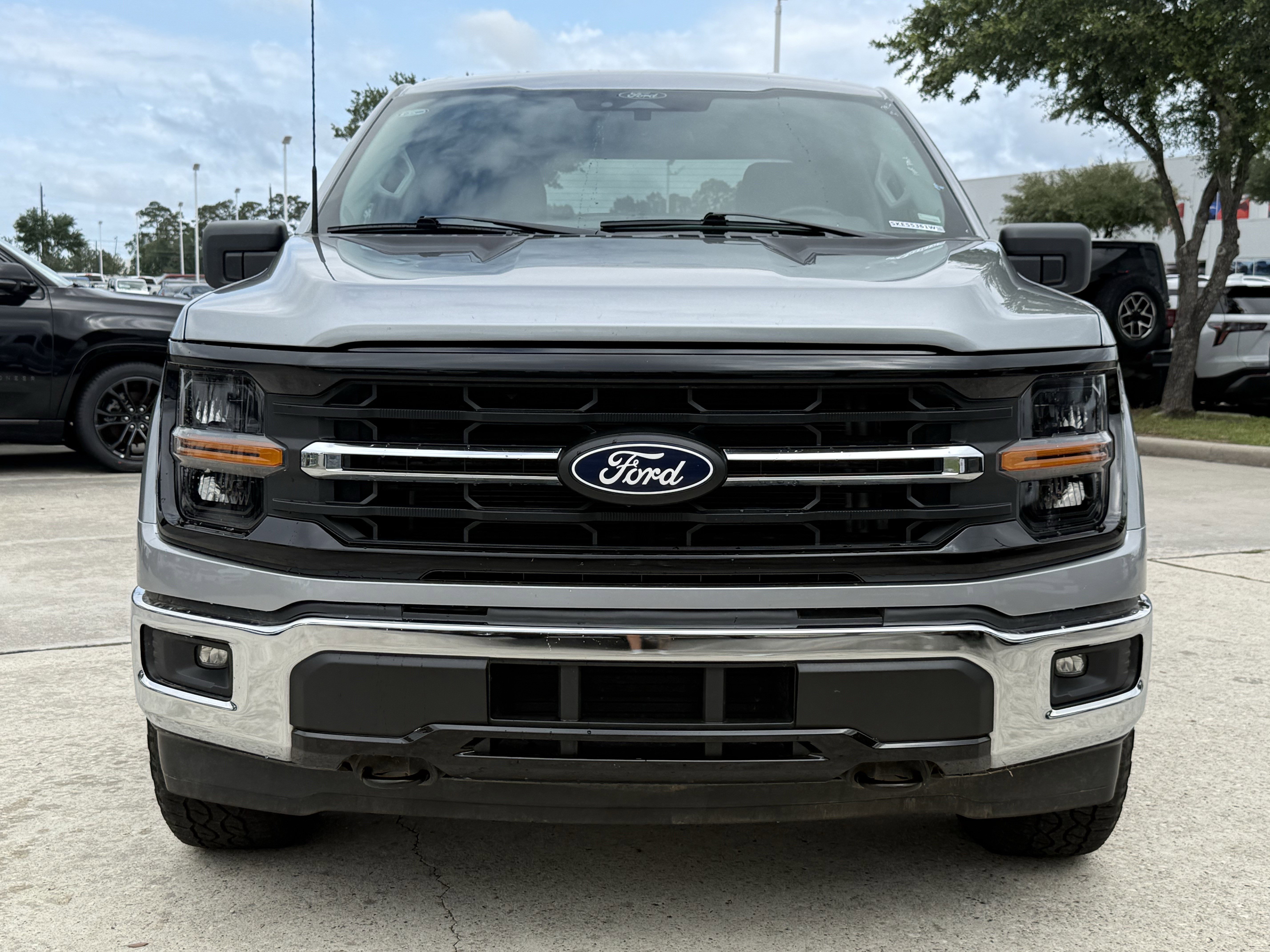 Used 2025 Silver Metallic Ford XLT image 10