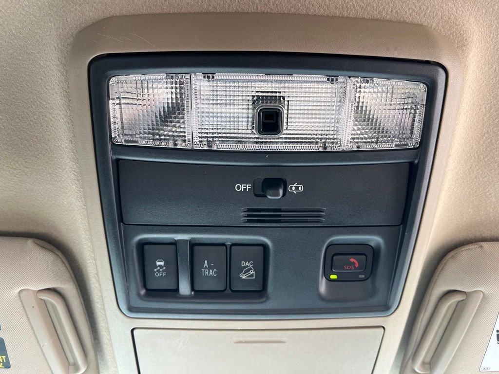 Used 2020 White Toyota SR5 image 26