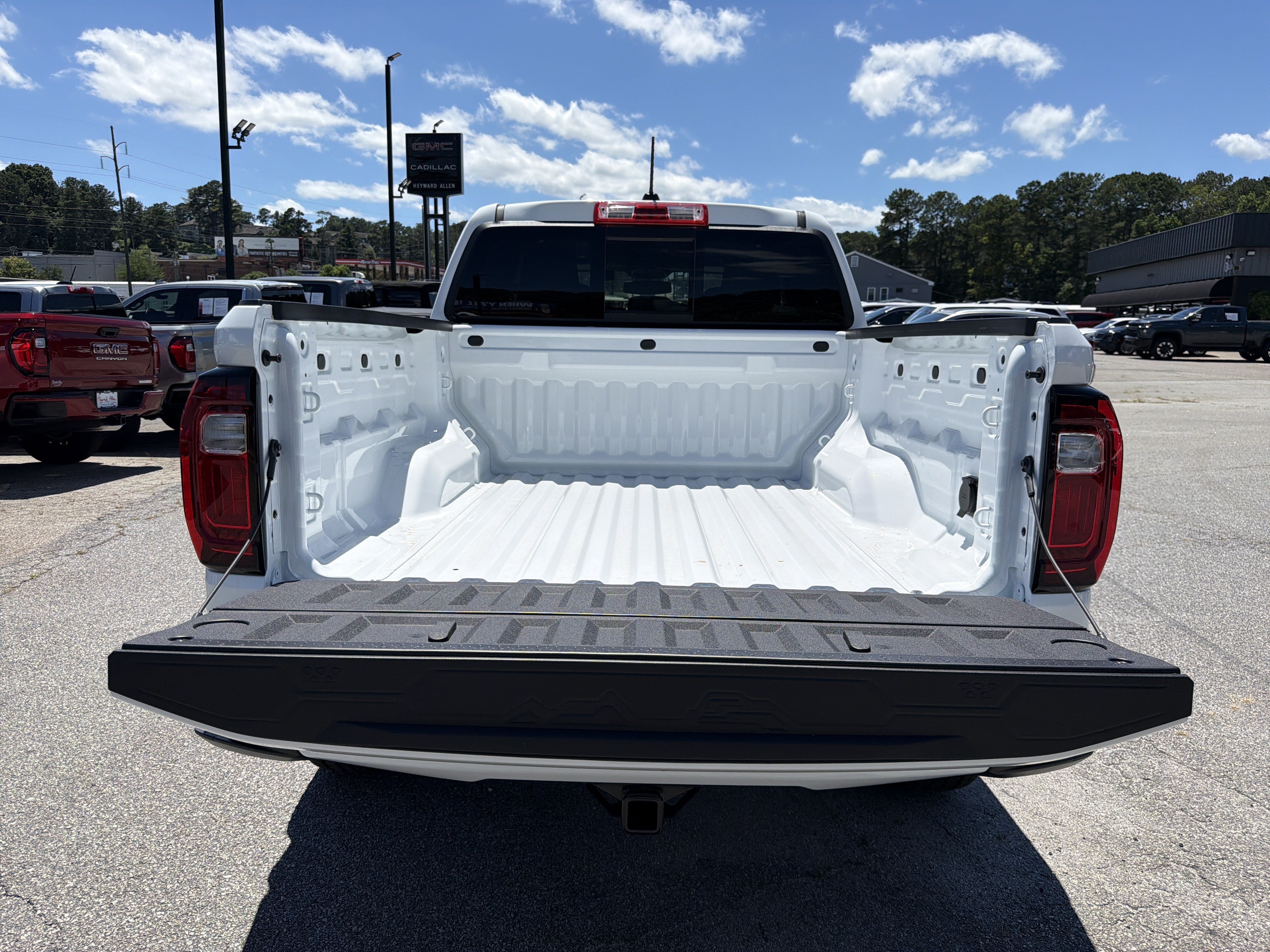 New 2026 Summit White GMC Elevation image 18