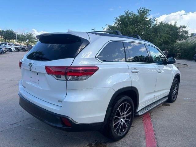 Used 2017 White Toyota SE image 5