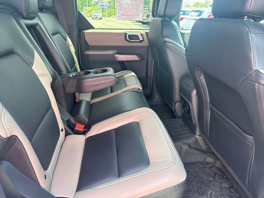Used 2023 Gray Ford Wildtrak image 41