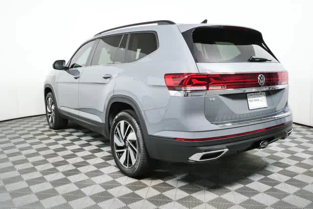 New 2026 Pure Gray Volkswagen 2.0T SE w/Technology image 28