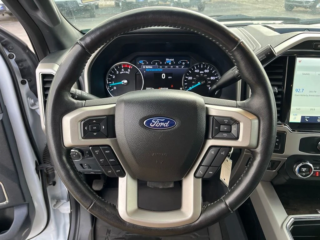 Used 2022 White Ford Lariat image 11