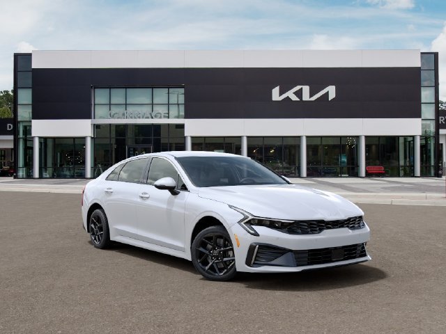 New 2027 White Kia LXS image 8