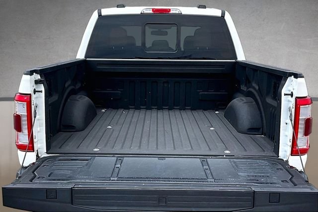 Used 2023 White Ford Lariat image 26