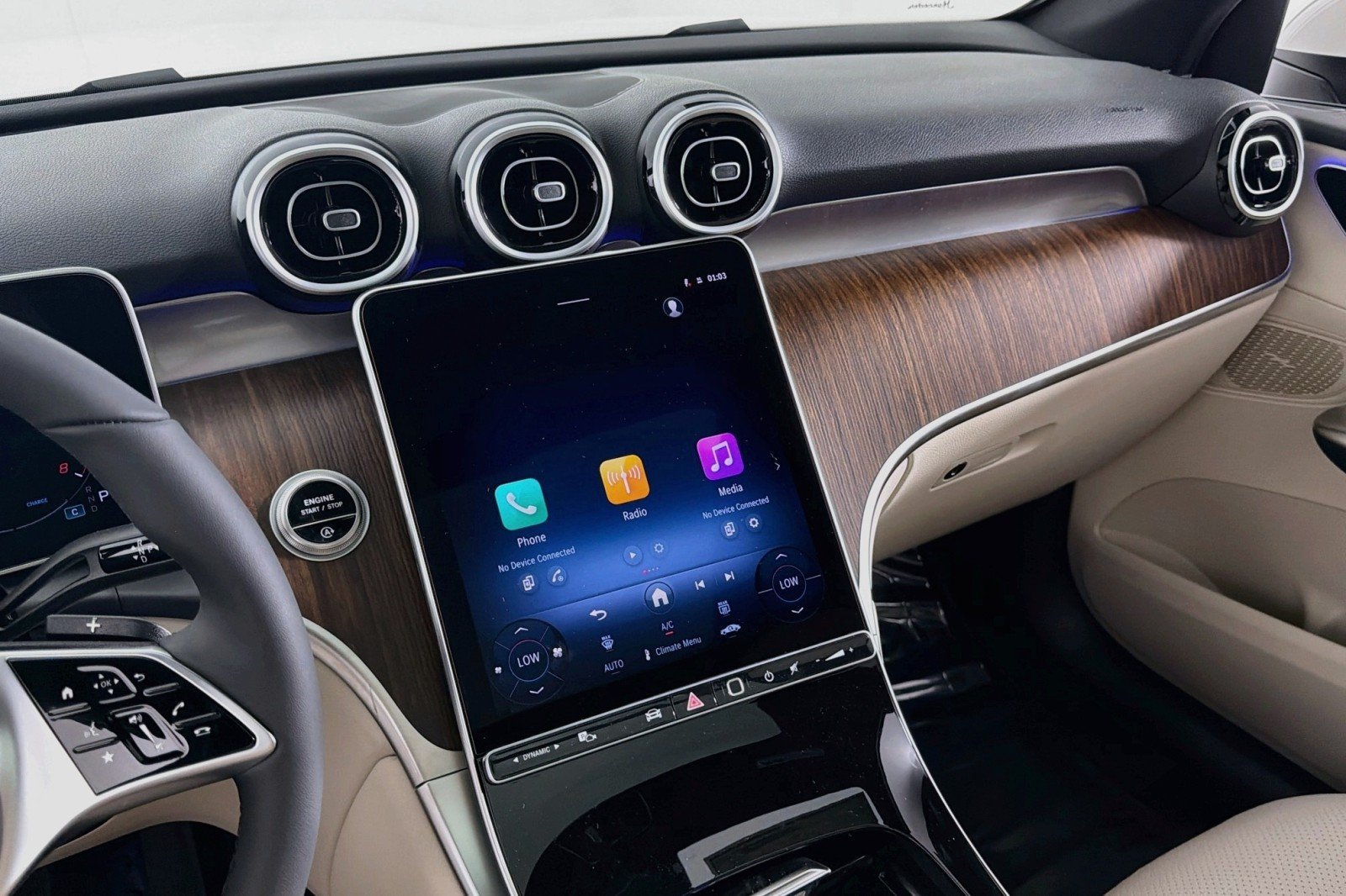 New 2026 Polar White Mercedes-Benz GLC 300 SUV image 19