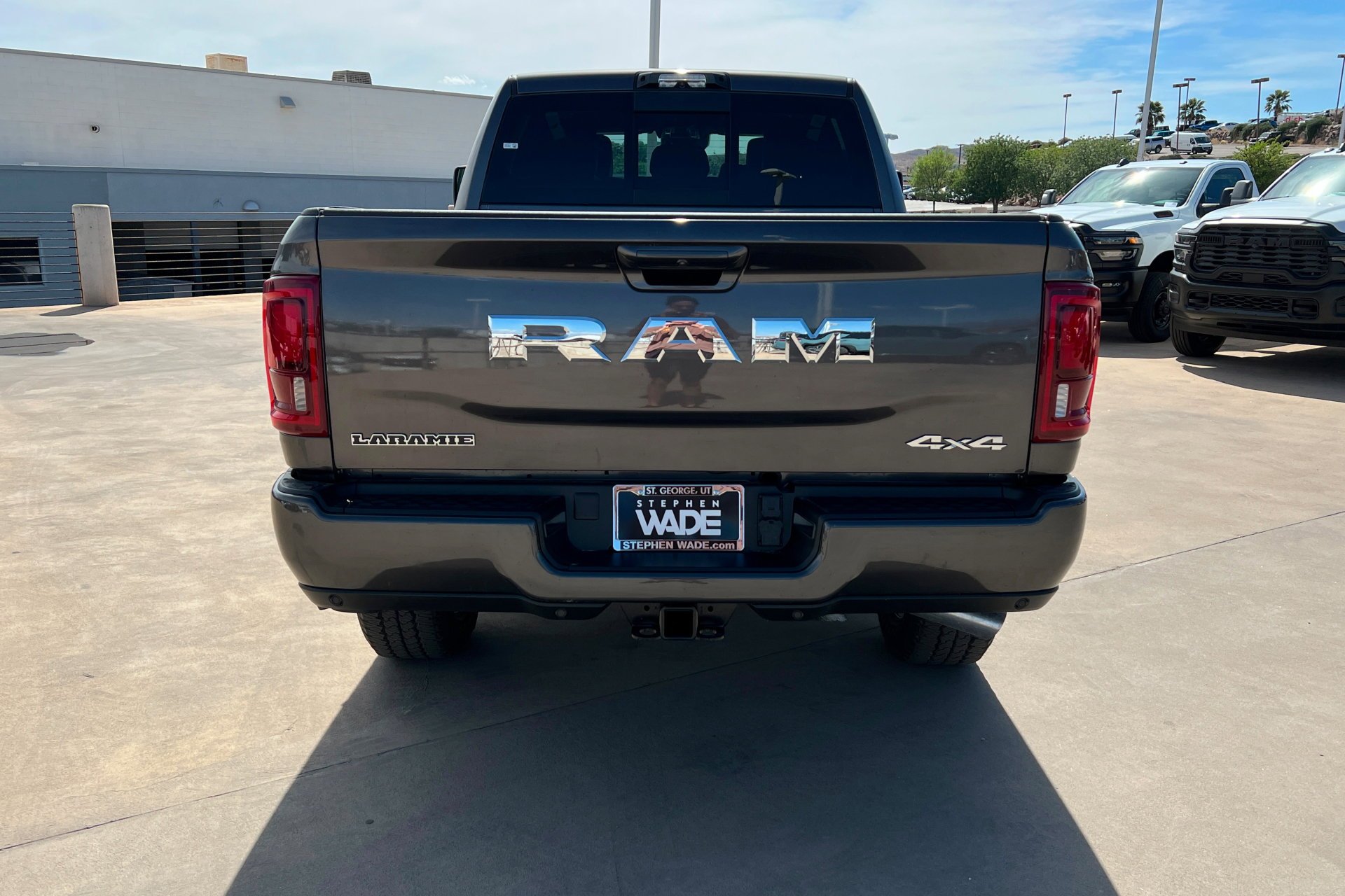 New 2026 Granite Crystal Metallic Clear-Coat Exterior Paint RAM Laramie image 5
