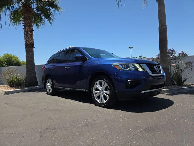 2018 Nissan Pathfinder SL 2WD's photo