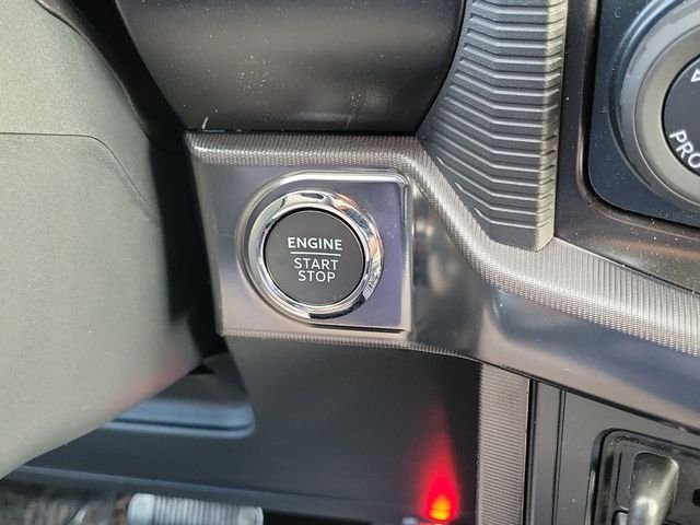 New 2026 Star White Metallic Tri-Coat Ford Platinum® image 14