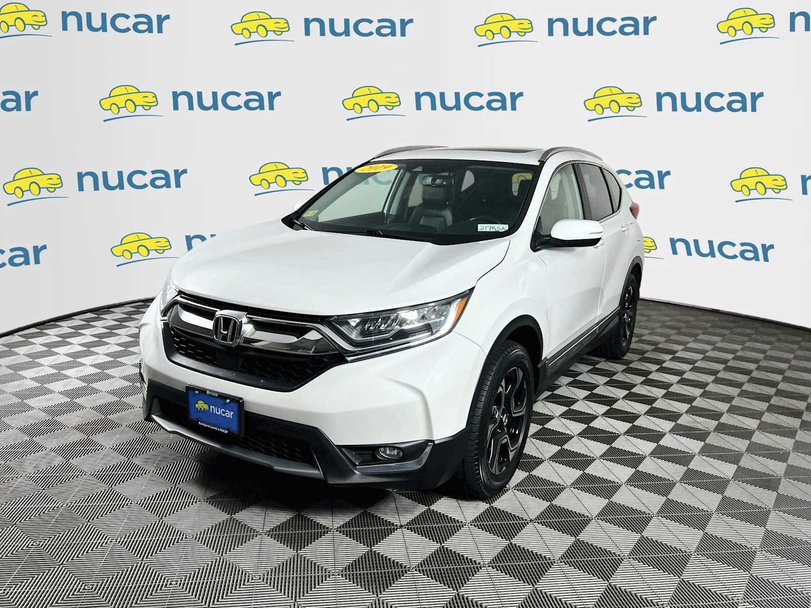 Used 2019 Platinum White Pearl Honda Touring image 3
