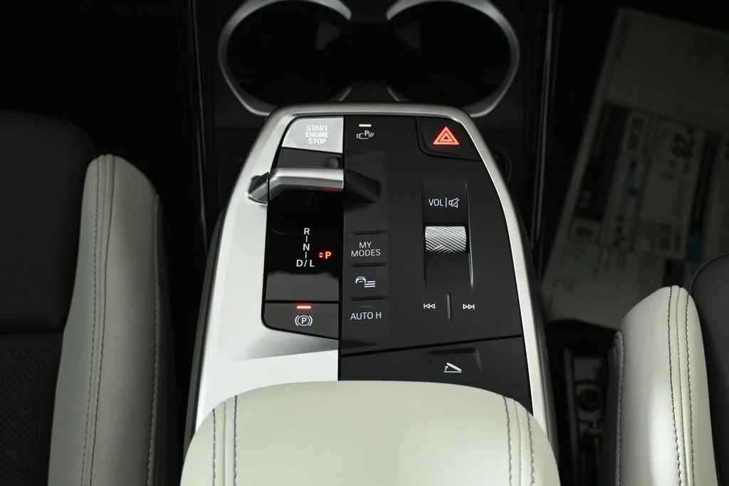 New 2026 White BMW xDrive28i image 24