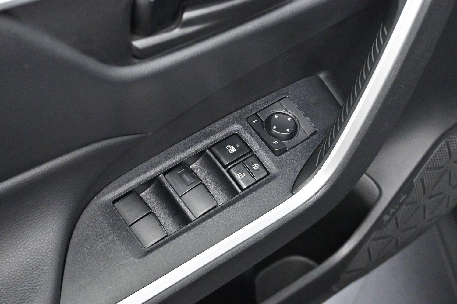 Used 2022 Magnetic Gray Metallic Toyota LE image 10