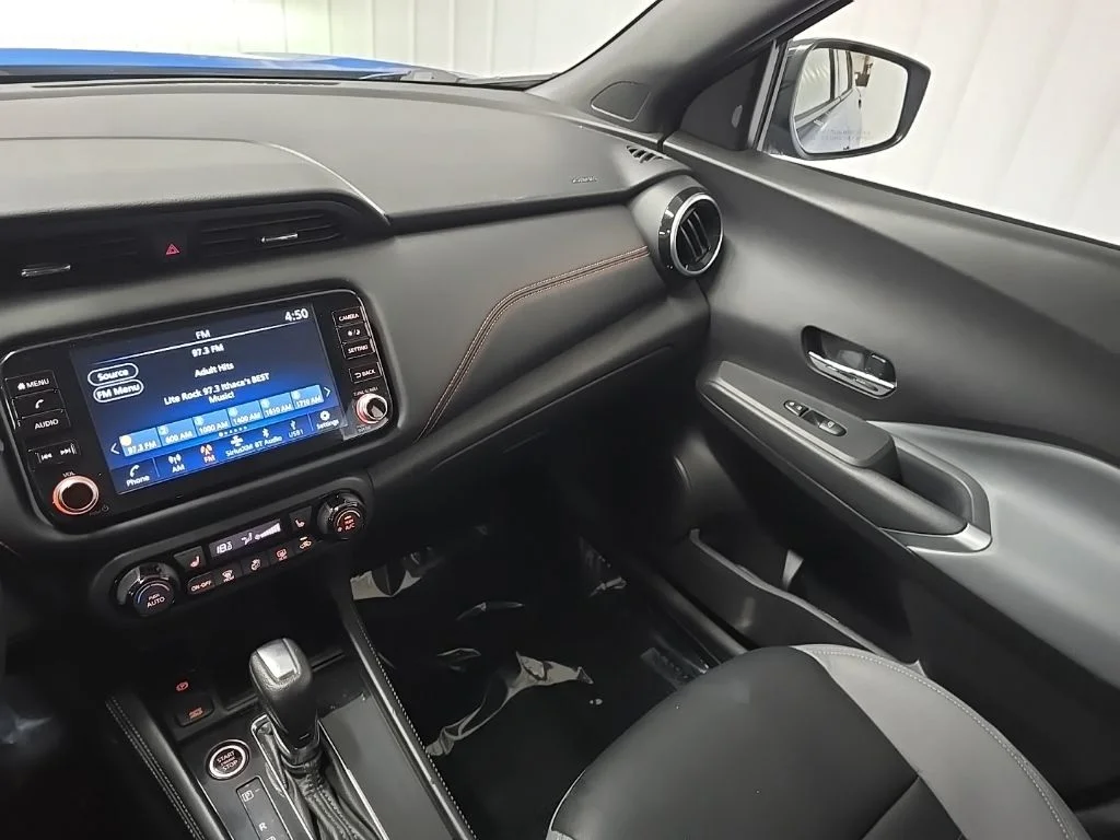 Used 2021 Blue Nissan SR image 28