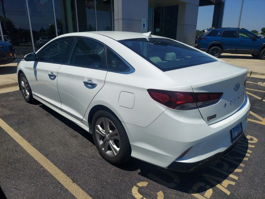 Used 2019 White Hyundai SEL image 9