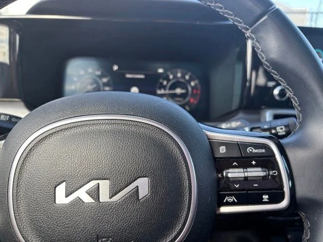 Used 2023 Black Kia SX image 27