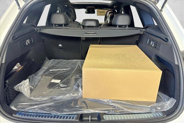 New 2026 Polar White Mercedes-Benz GLC 300 image 54