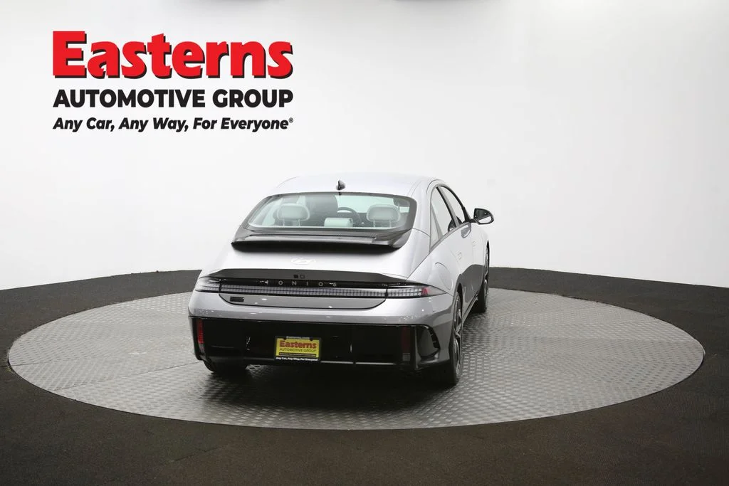 Used 2023 Silver Hyundai SEL image 38