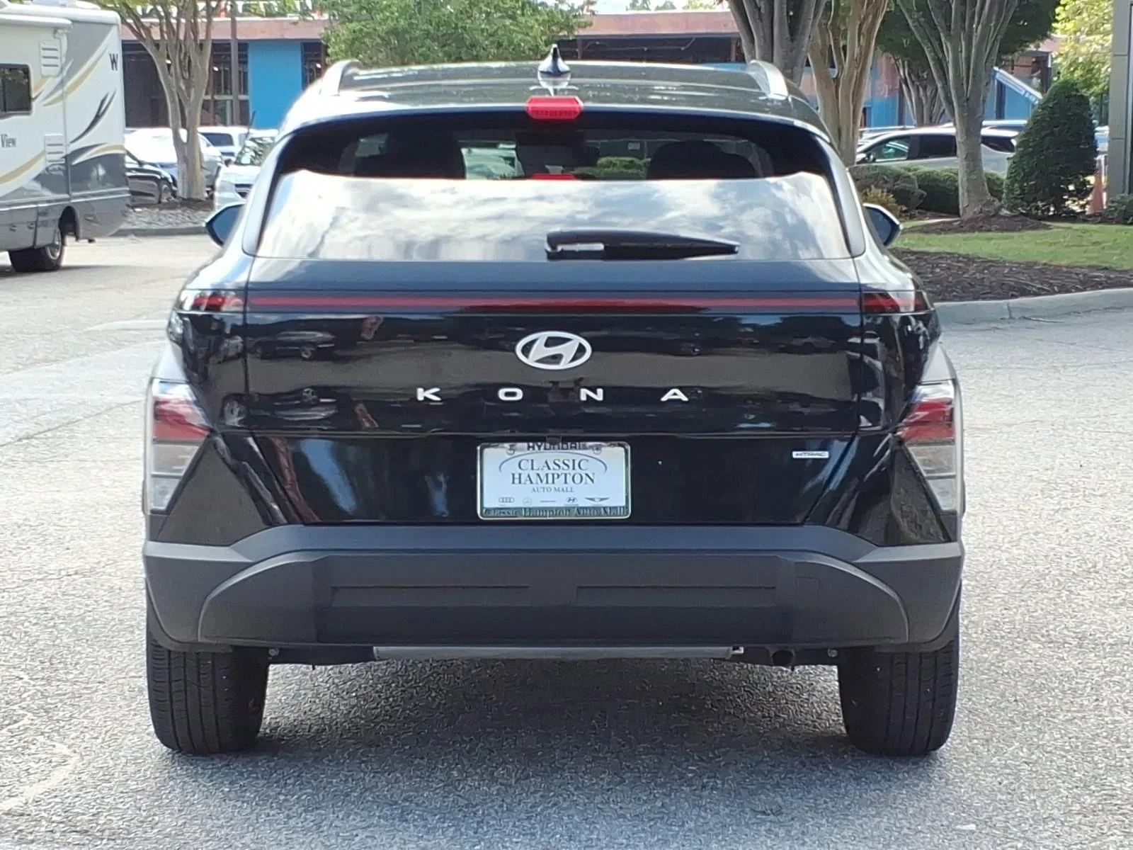 Used 2025 Abyss Black Pearl Hyundai SEL image 9