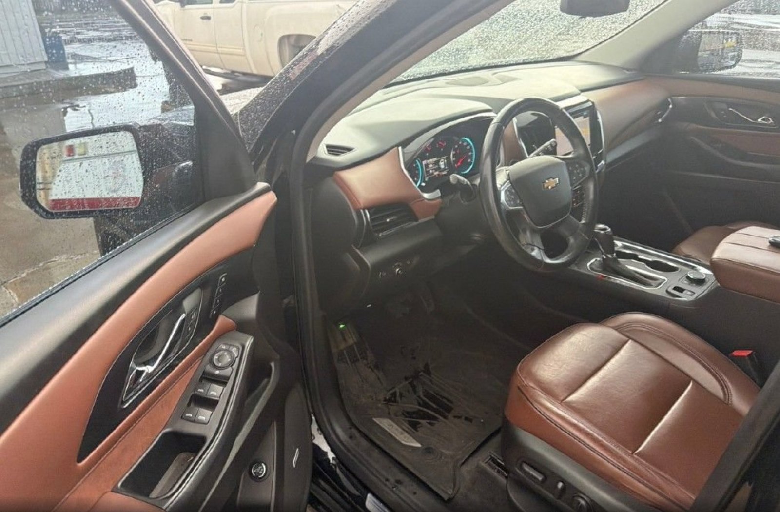 Used 2019 Mosaic Black Metallic Chevrolet High Country image 11
