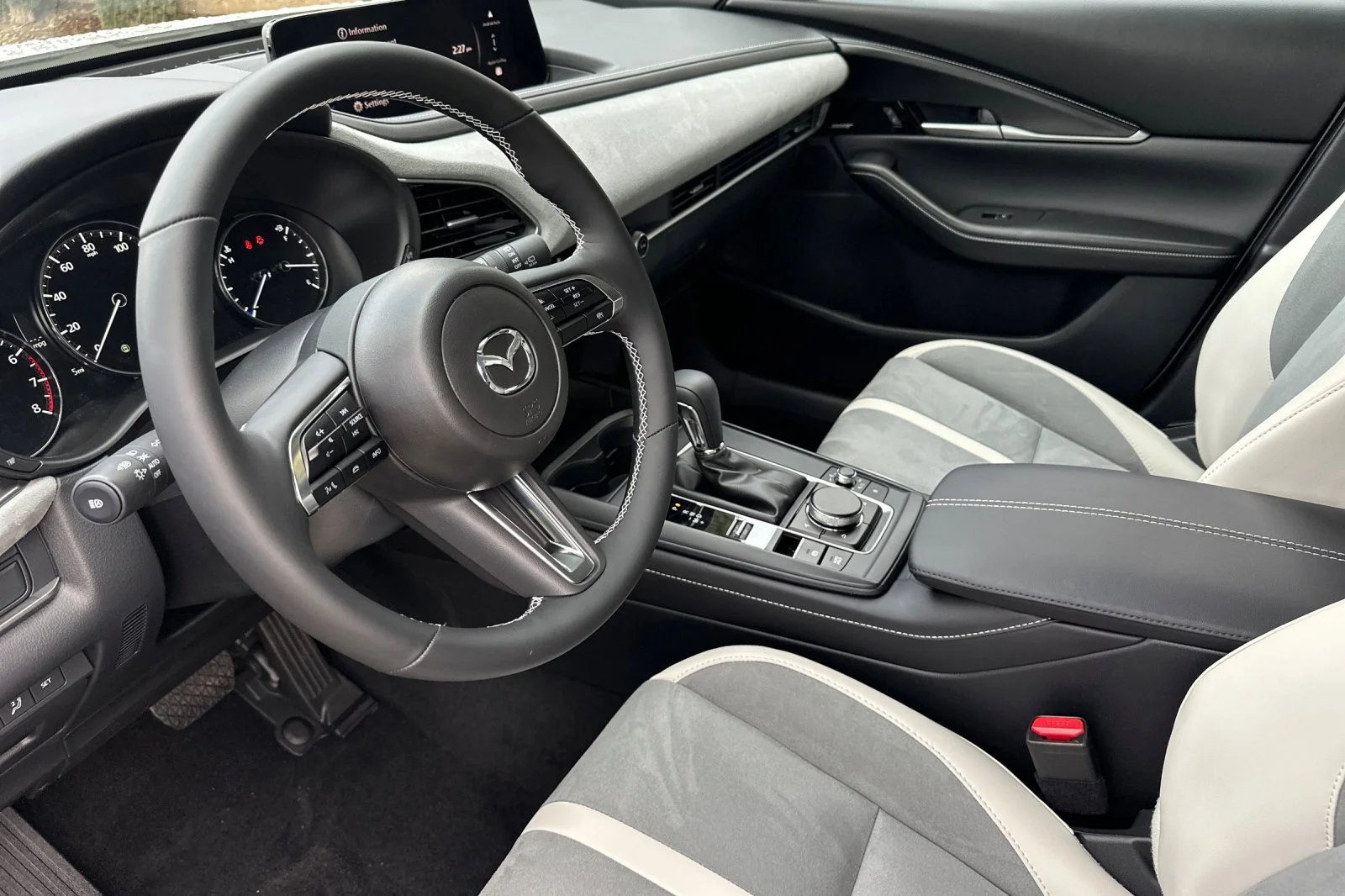New 2026 Snowflake White Pearl Mazda 2.5 Turbo Aire Edition AWD image 10