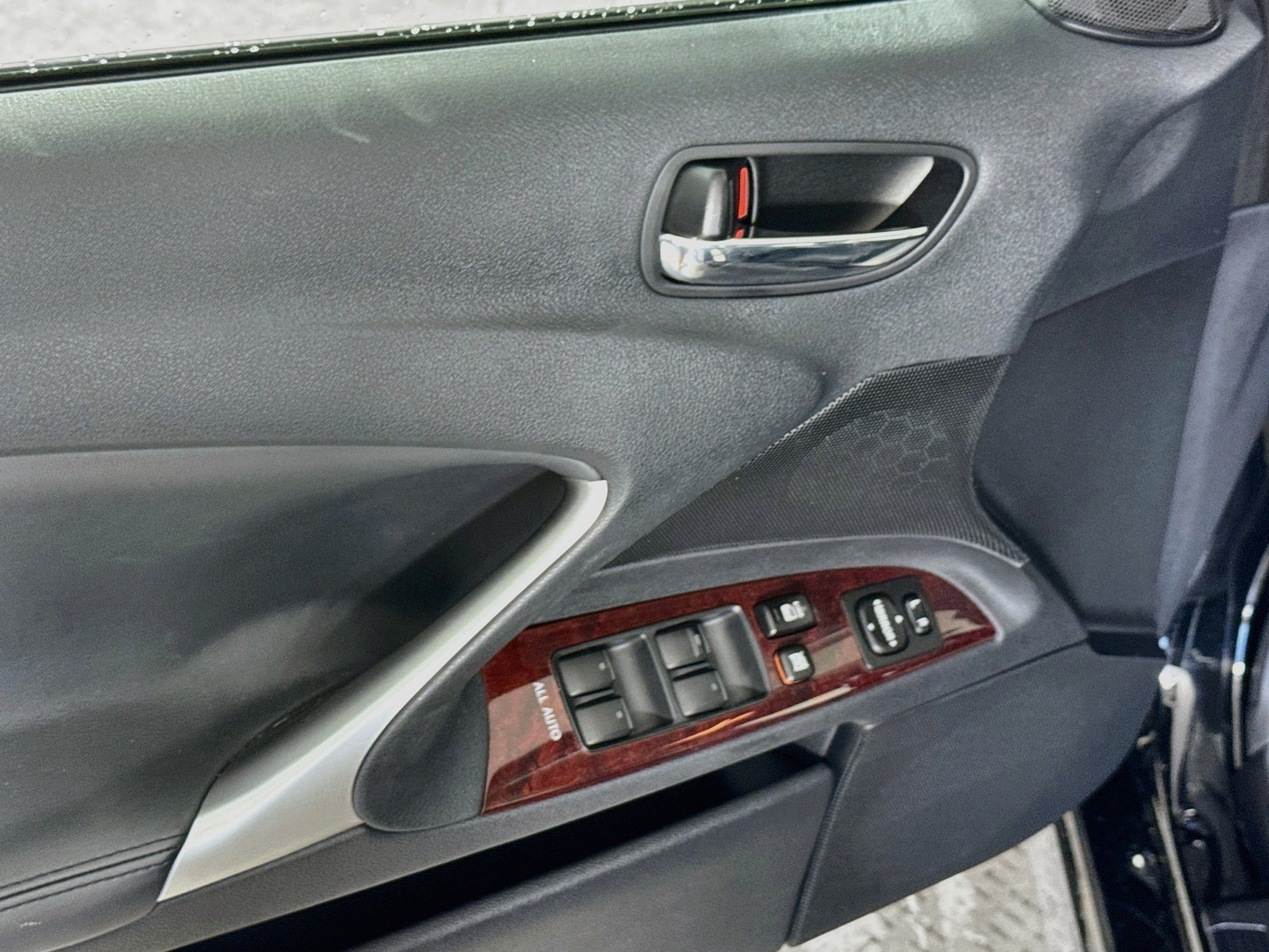 Used 2008 Obsidian Lexus Base image 21