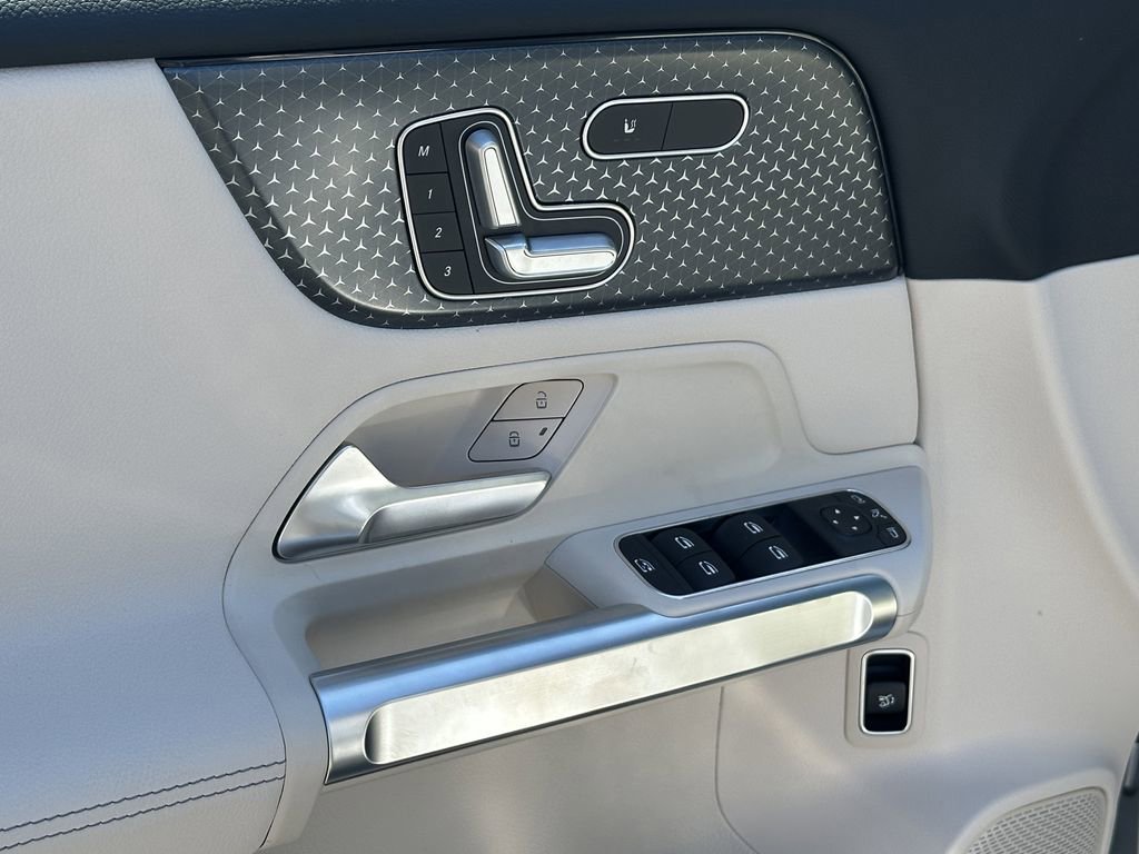New 2026 Cirrus Silver Metallic Mercedes-Benz GLB 250 image 12