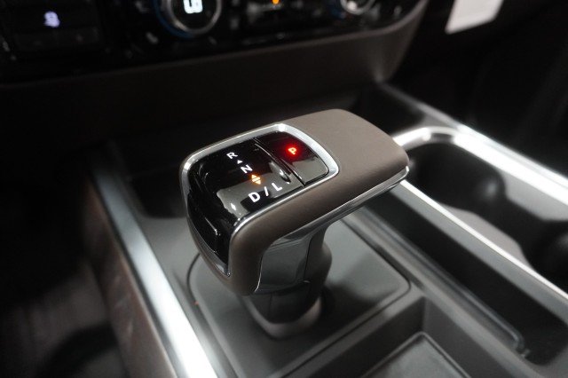 2026 GMC Sierra 1500 SLT - Photo 36
