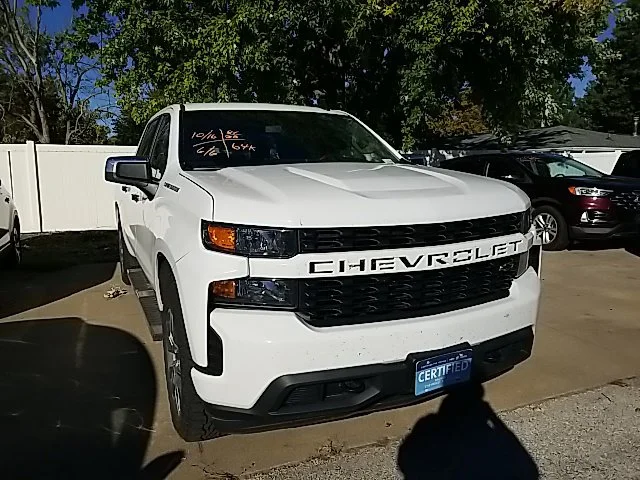 Used 2020 White Chevrolet Custom image 5