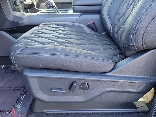New 2025 Agate Black Metallic Ford XLT image 15