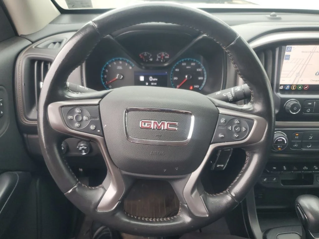 Used 2022 Beige GMC AT4 w/Leather image 19