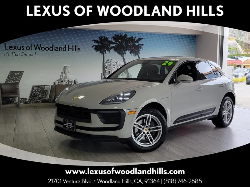 2024 Porsche Macan -'s photo
