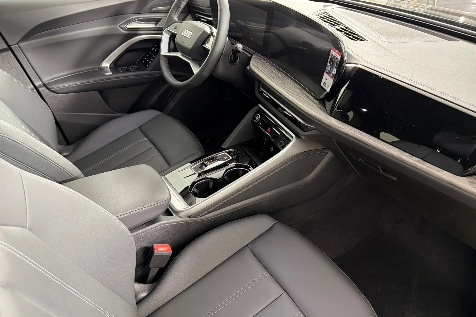 New 2026 Mythos Black Metallic Audi Premium 2.0 TFSI quattro image 15