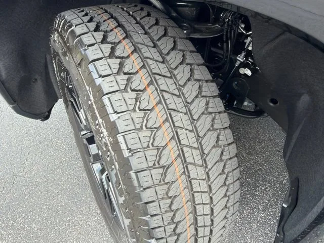 New 2026 Onyx Black GMC Elevation image 13