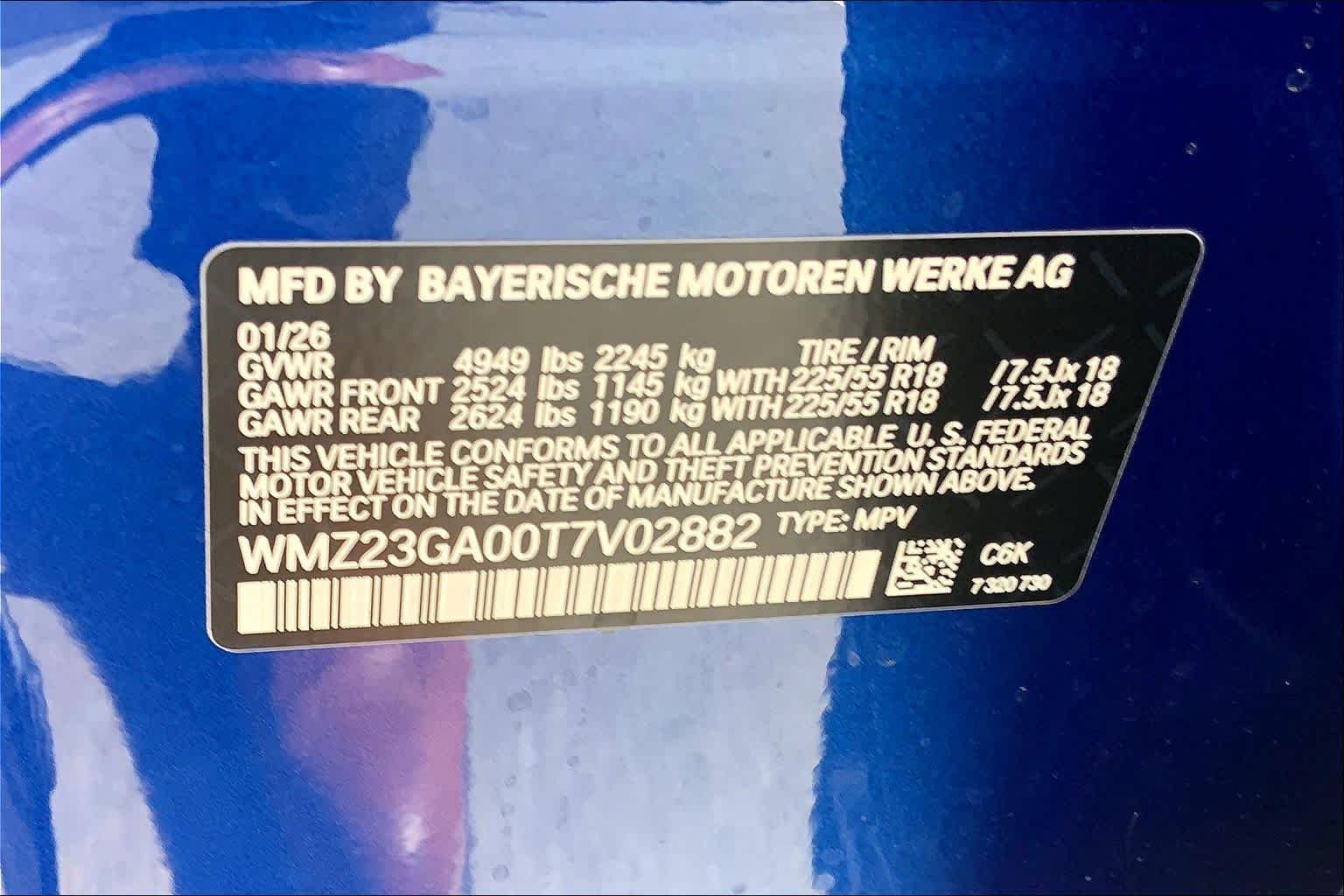 New 2026 Blazing Blue Metallic MINI Signature Plus image 18