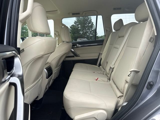 Used 2022 Gray Pearl Lexus 460 image 9