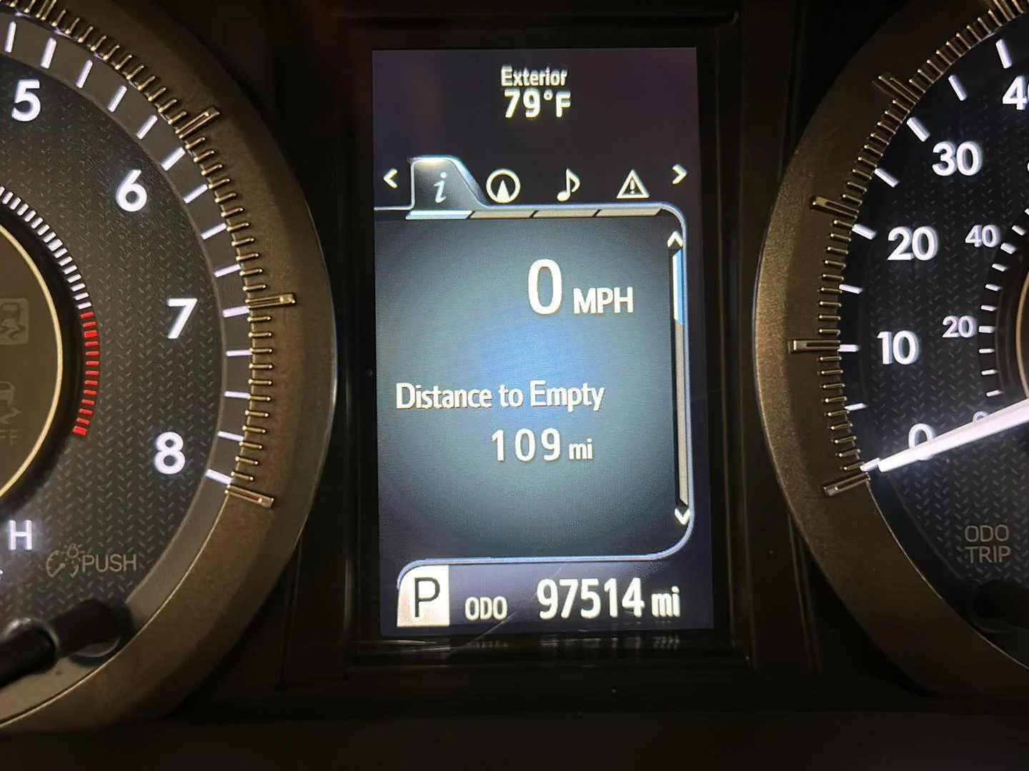 Used 2017 Midnight Black Metallic Toyota XLE Premium image 4