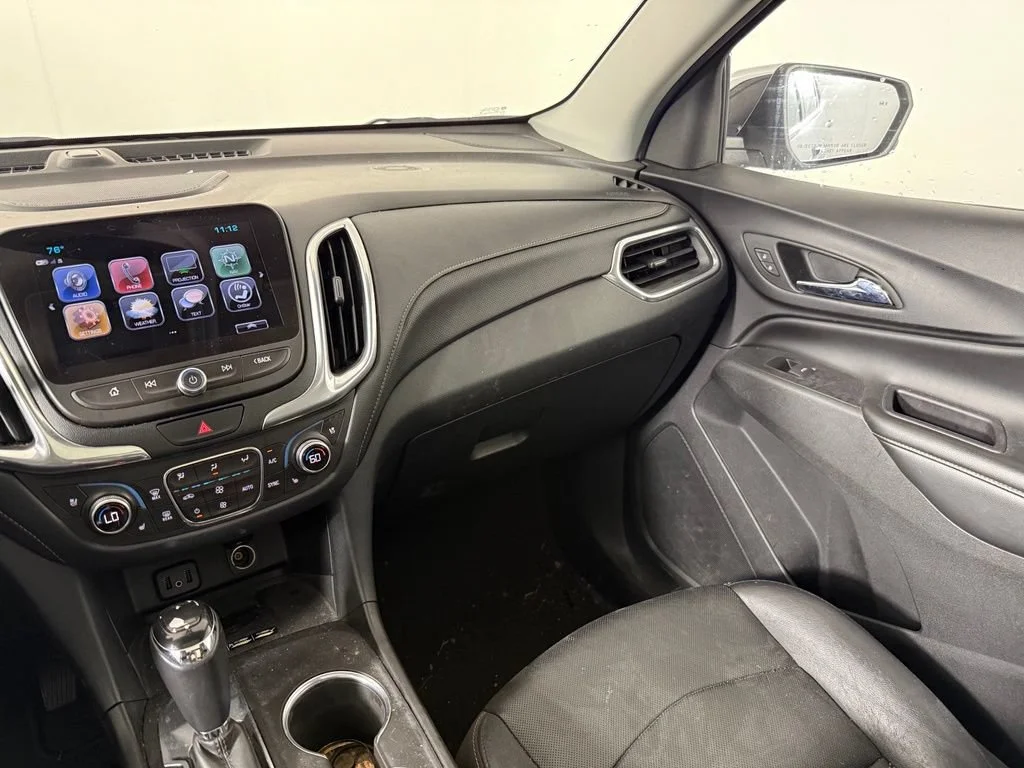 Used 2018 SUMMIT WHITE Chevrolet Premier image 12