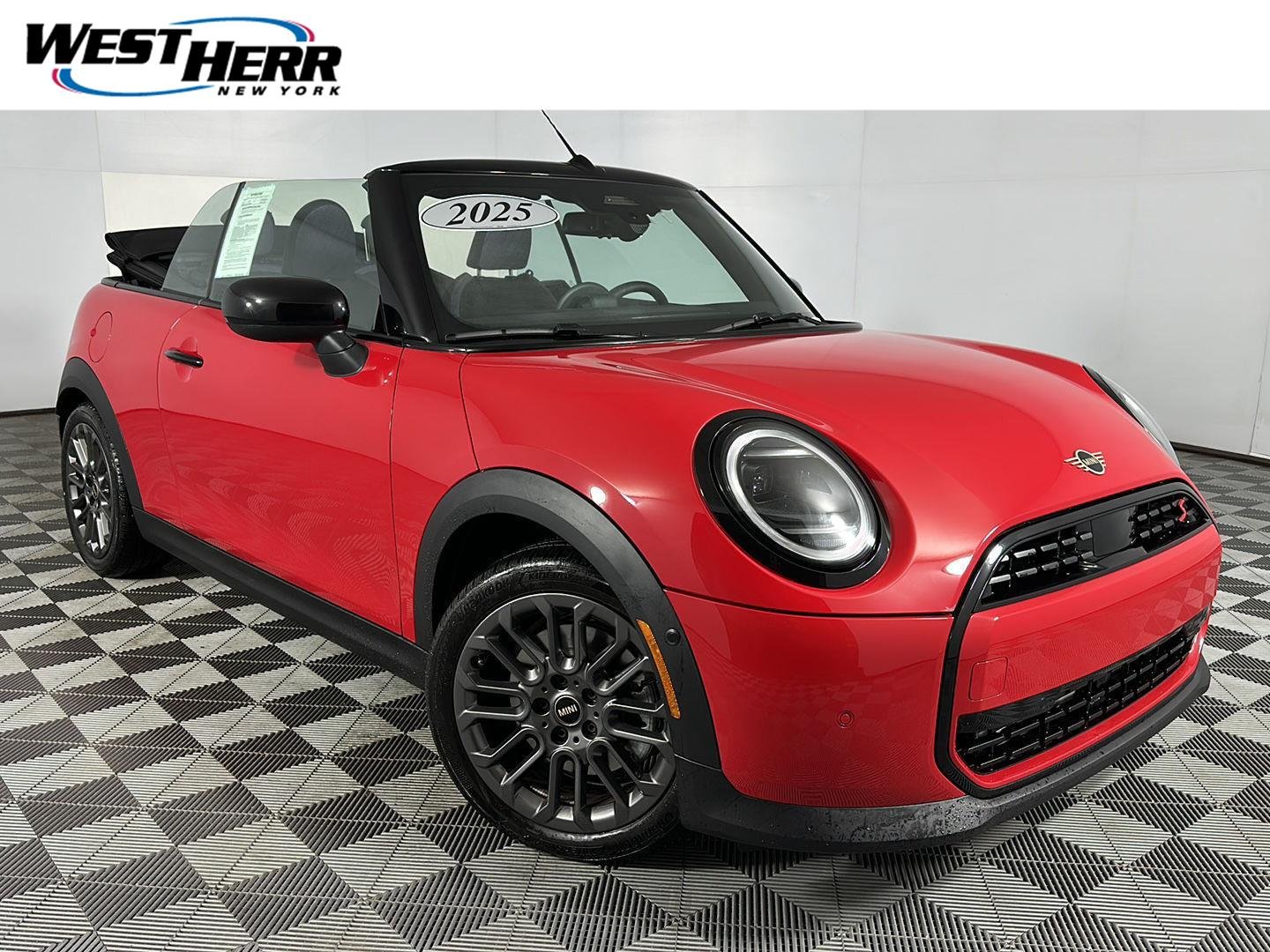 2025 MINI Convertible Cooper S Signature's photo